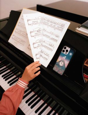 Laufey Samsung Galaxy Case